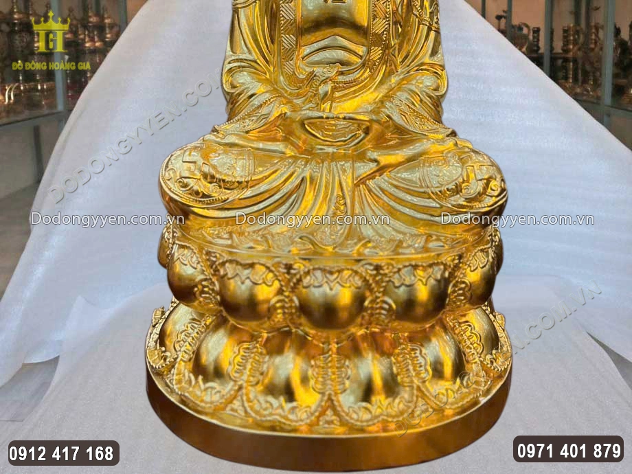 H&igrave;nh ảnh đ&agrave;i sen m&agrave; Ng&agrave;i ngồi tr&ecirc;n